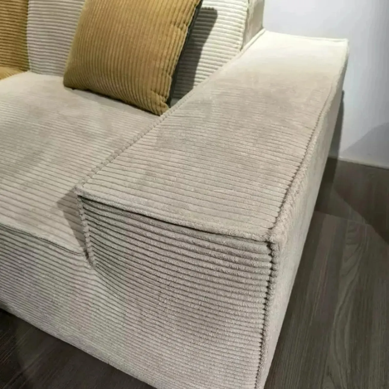 Модульный бескаркасный диван Simon Compress с чехлом из вельвета DV39459-32 Модульный бескаркасный диван Simon Compress с чехлом из вельвета DV39459-32