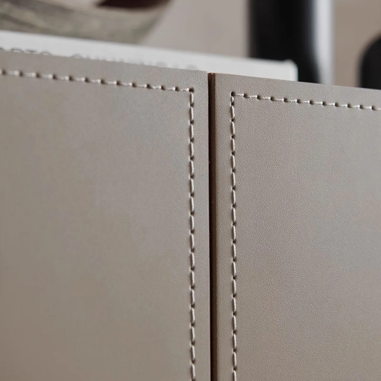 Роскошный комод Wand с кожаной обивкой KD39480-32 Роскошный комод Wand с кожаной обивкой KD39480-32