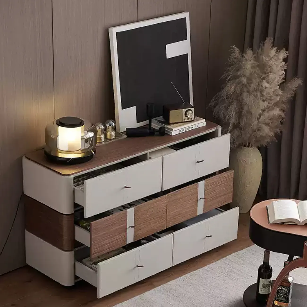 Практичный комод Wand обитый кожей KD39488-32