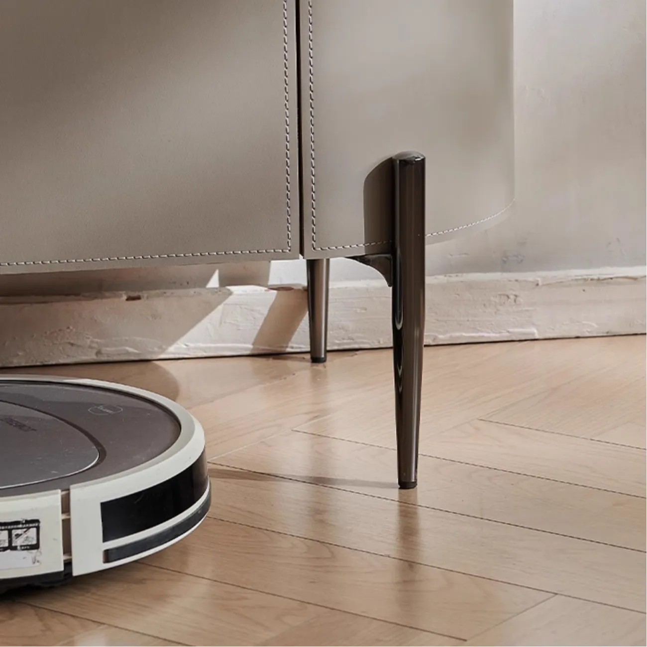 Роскошный комод Wand с кожаной обивкой KD39493-32 Роскошный комод Wand с кожаной обивкой KD39493-32