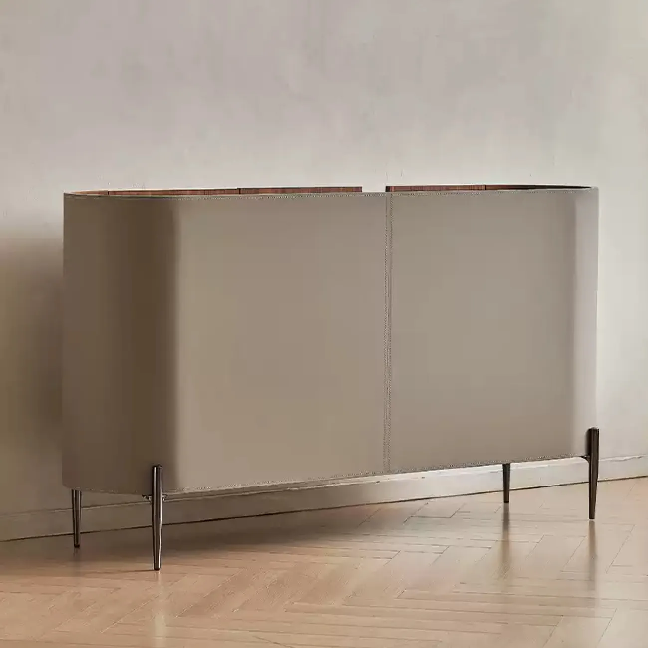 Роскошный комод Wand с кожаной обивкой KD39493-32 Роскошный комод Wand с кожаной обивкой KD39493-32