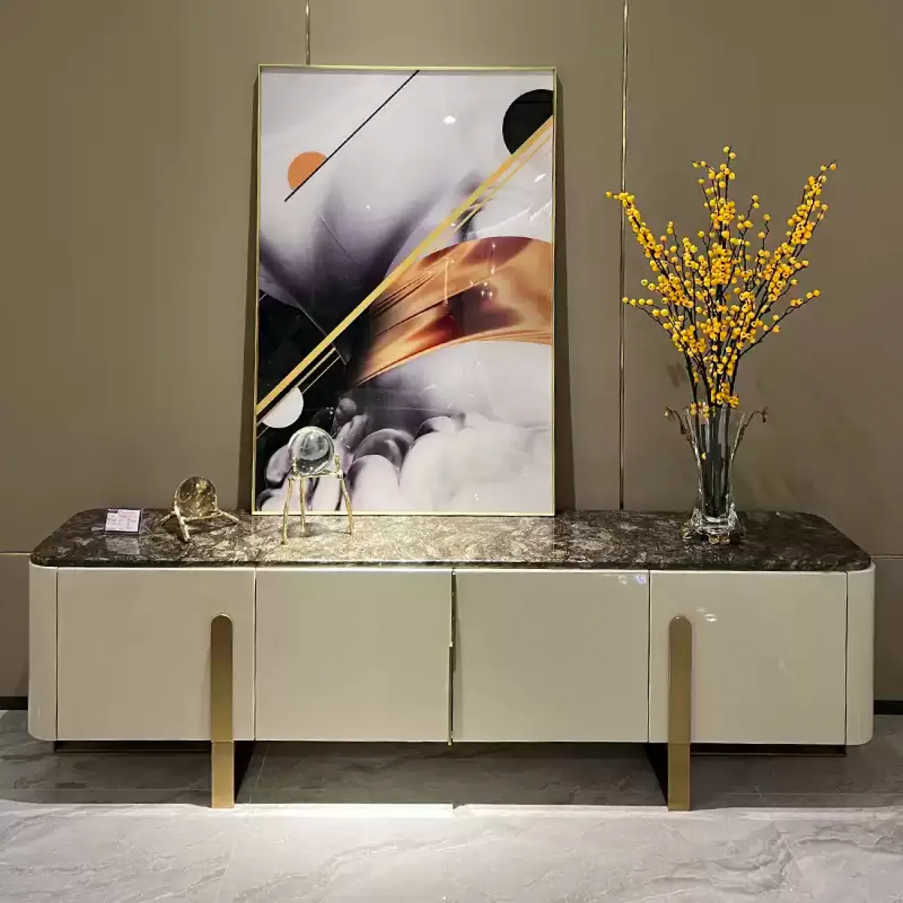 Элегантная тумба под телевизор Wand с разными столешницами TB39525-32