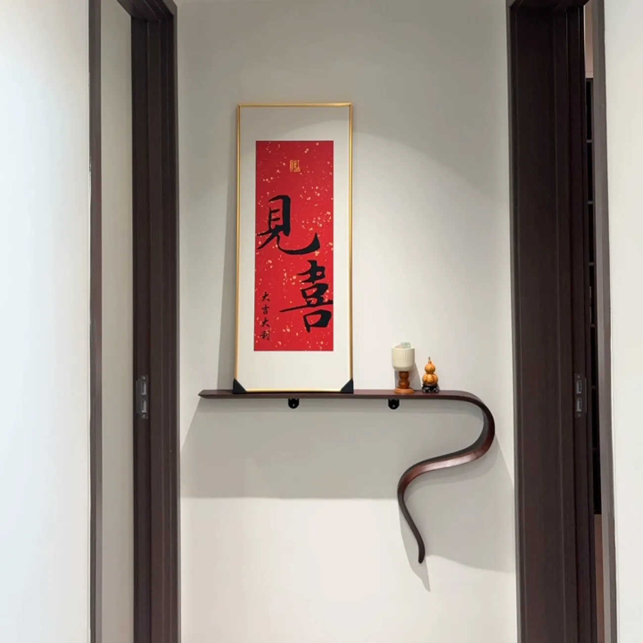 Изящная полка Minicum из ясеня PL39539-32 Изящная полка Minicum из ясеня PL39539-32