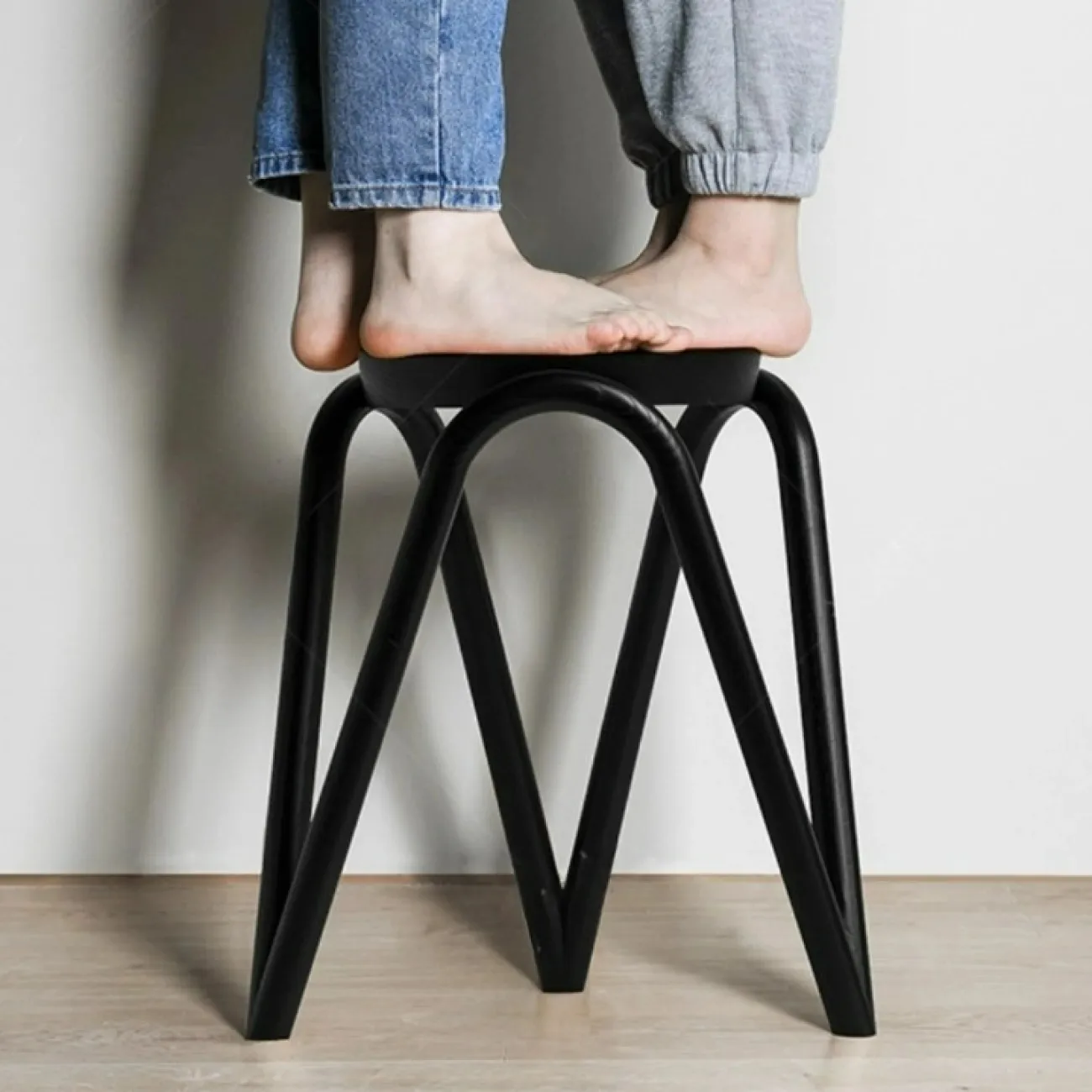 Элегантный табурет Minicum из дерева ясеня TB39554-32