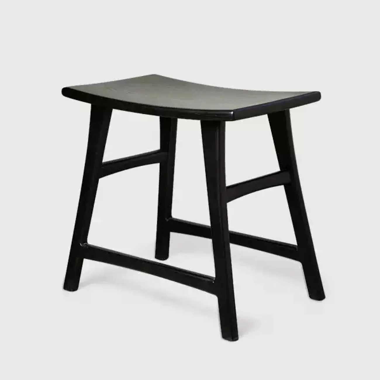 Удобный табурет Minicum из дерева ясеня TB39557-32