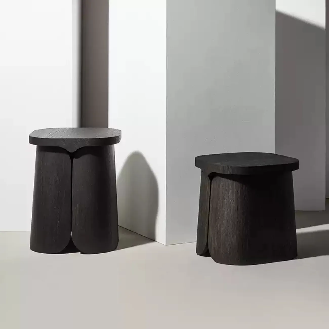 Лаконичный журнальный столик Minicum из дерева JS39582-32