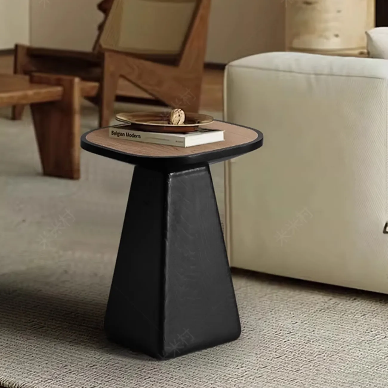 Лаконичный журнальный столик Minicum из дерева JS39587-32