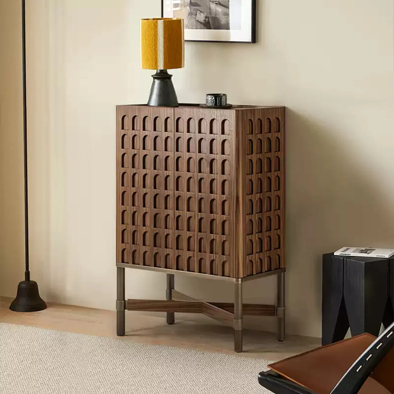 Роскошный сервант Minicum ручной работы из грецкого ореха SV39600-32 Роскошный сервант Minicum ручной работы из грецкого ореха SV39600-32