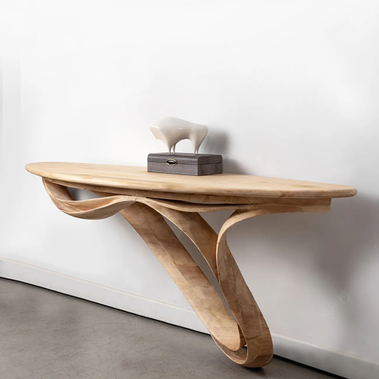 Изящный приставной столик Minicum из тополя PS39624-32 Изящный приставной столик Minicum из тополя PS39624-32