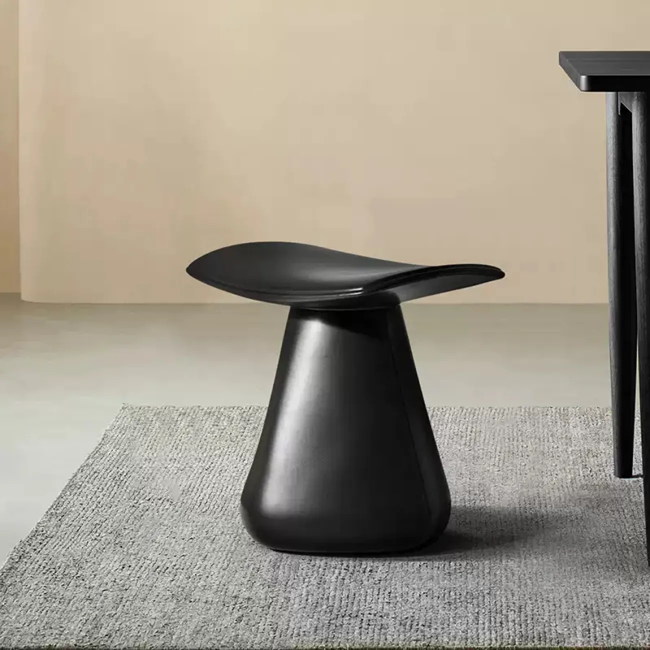 Стильный табурет Minicum ручной работы из дерева TB39626-32