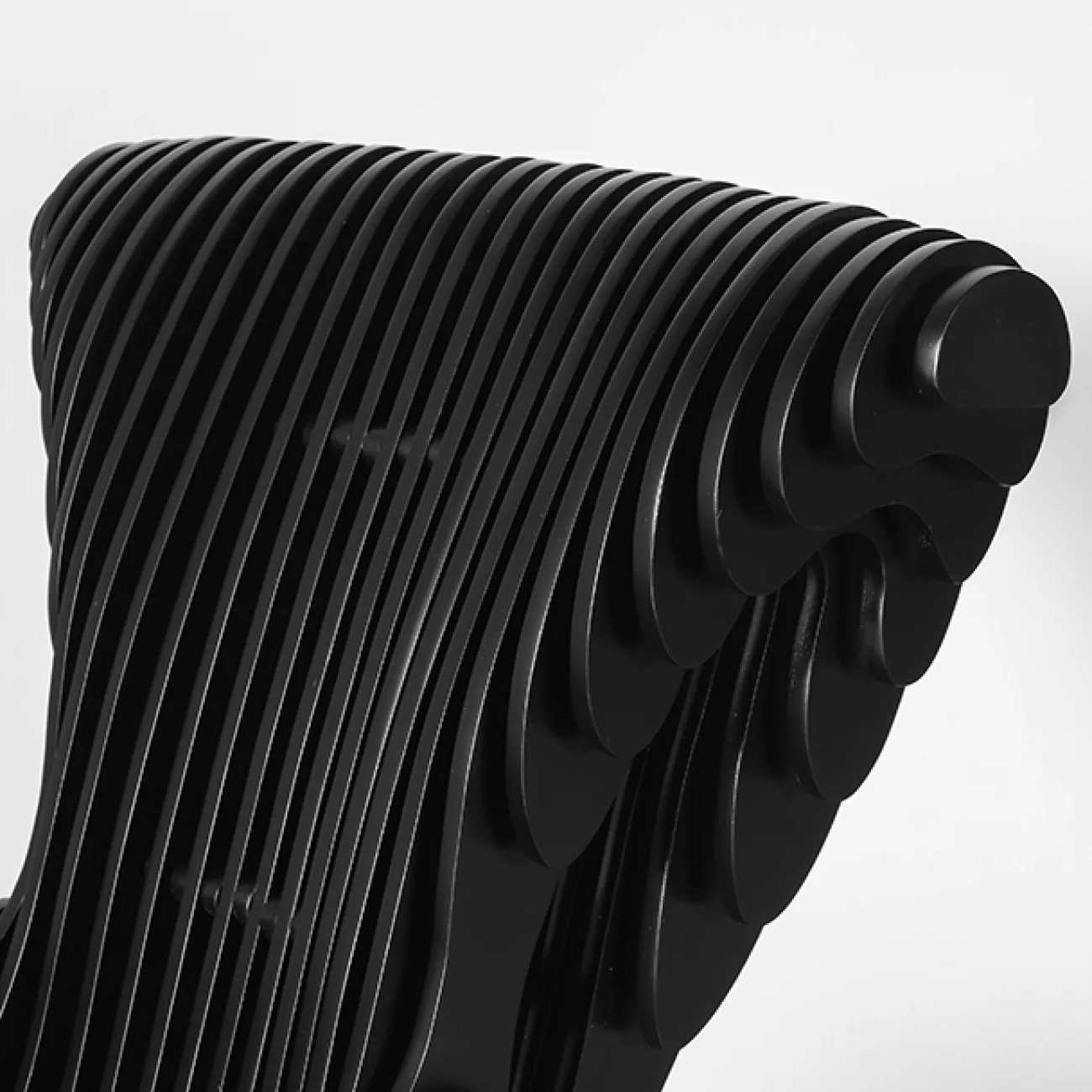 Дизайнерское кресло Minicum из дерева KR39627-32 Дизайнерское кресло Minicum из дерева KR39627-32