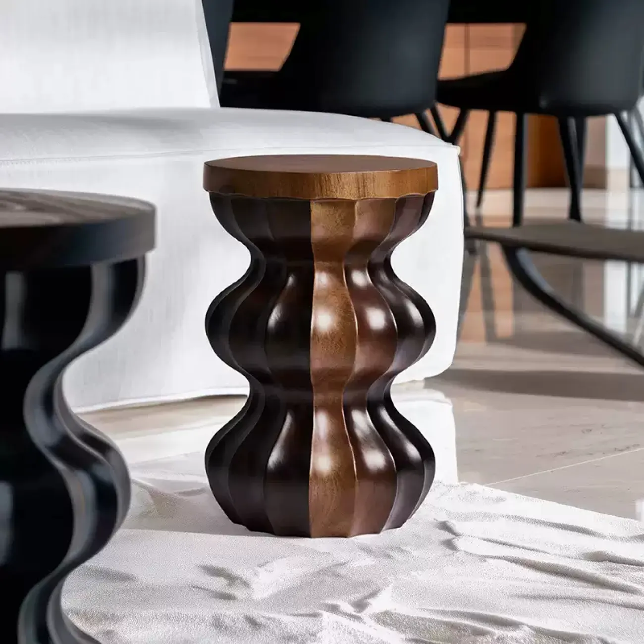 Резной журнальный стол Minicum из дерева JS39630-32