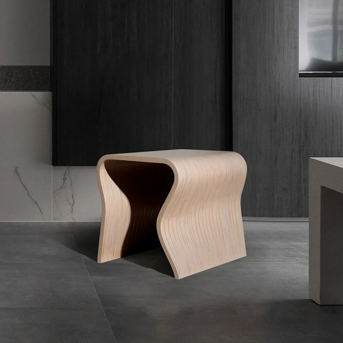 Лаконичный табурет Minicum ручной работы из берёзы TB39632-32