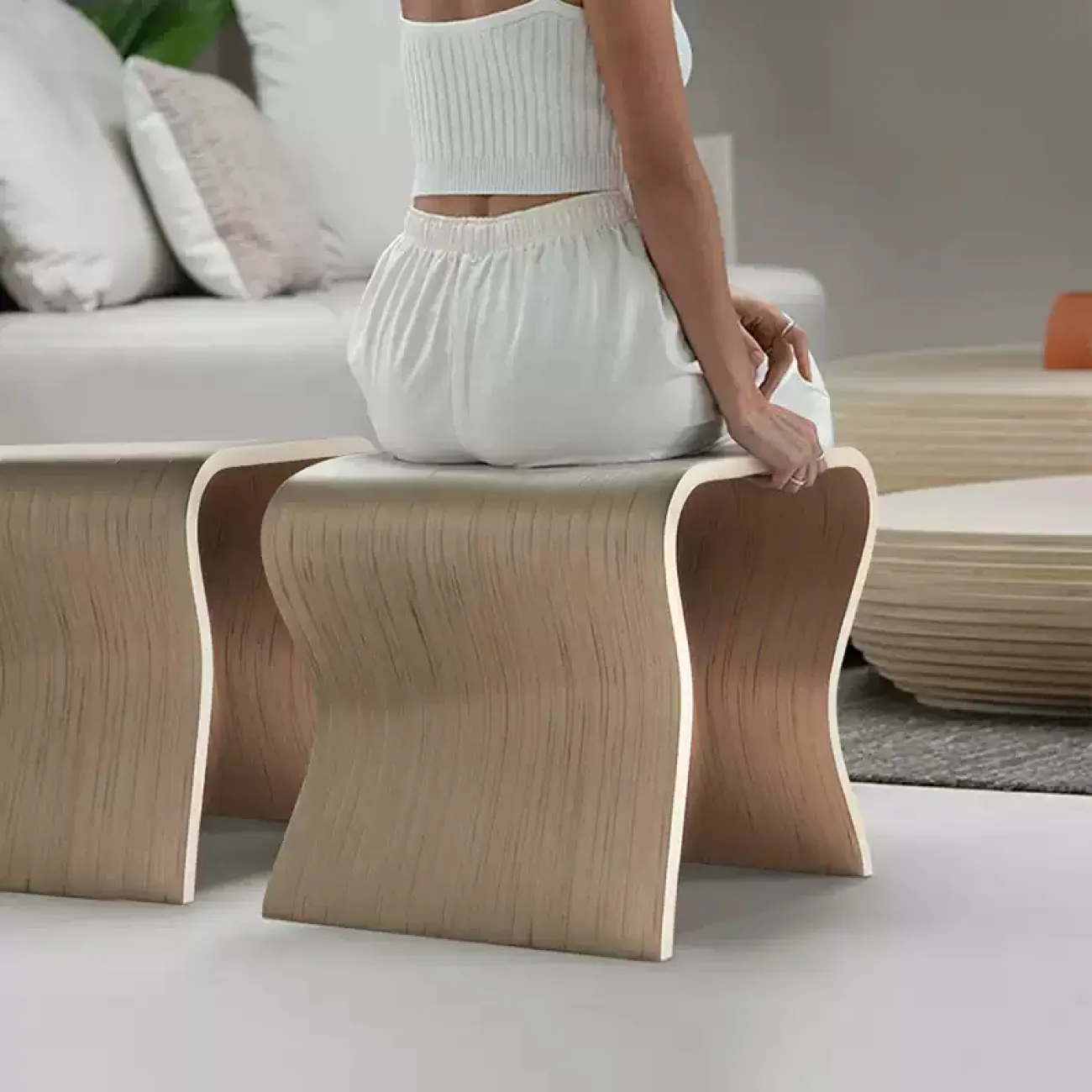 Лаконичный табурет Minicum ручной работы из берёзы TB39632-32