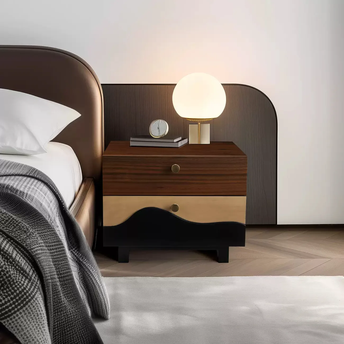 Красивая прикроватная тумба Minicum из дерева грецкого ореха PT39672-32 Красивая прикроватная тумба Minicum из дерева грецкого ореха PT39672-32