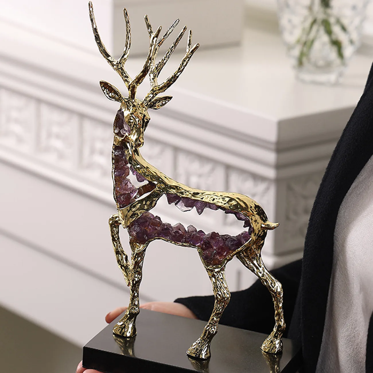 Роскошное настольное украшение от Qiekoo из аметиста с мраморной подставкой SK39691-32