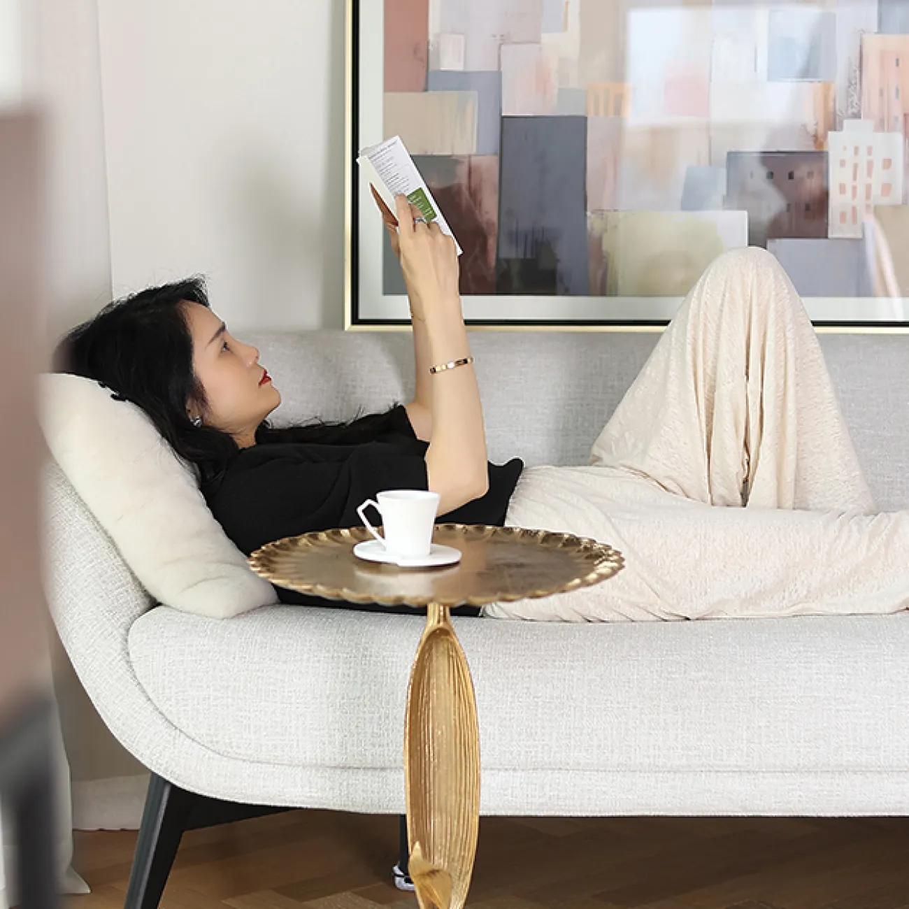 Оригинальный журнальный столик "Подсолнух" Qiekoo из алюминия JS39692-32 Оригинальный журнальный столик "Подсолнух" Qiekoo из алюминия JS39692-32