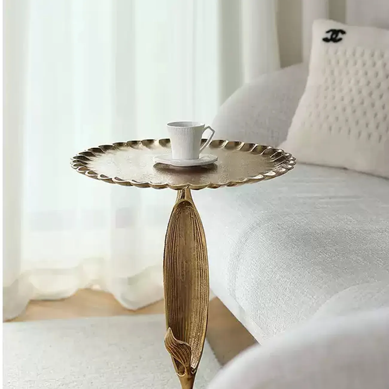 Оригинальный журнальный столик "Подсолнух" Qiekoo из алюминия JS39692-32 Оригинальный журнальный столик "Подсолнух" Qiekoo из алюминия JS39692-32