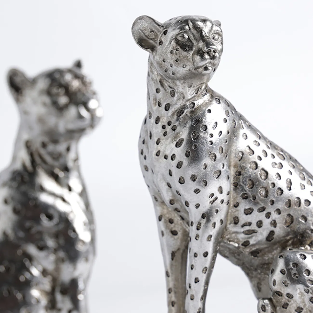 Изящная статуэтка "Гепард" от Qiekoo из смолы SK39693-32 Изящная статуэтка "Гепард" от Qiekoo из смолы SK39693-32