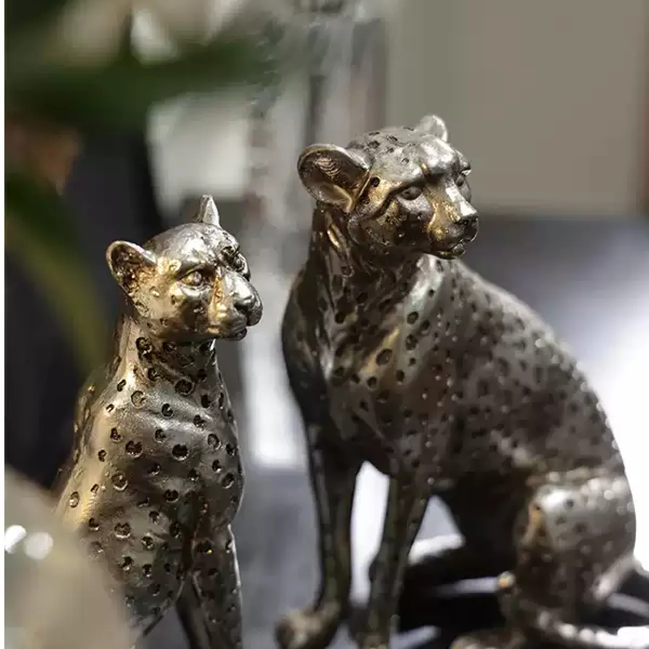 Изящная статуэтка "Гепард" от Qiekoo из смолы SK39693-32 Изящная статуэтка "Гепард" от Qiekoo из смолы SK39693-32