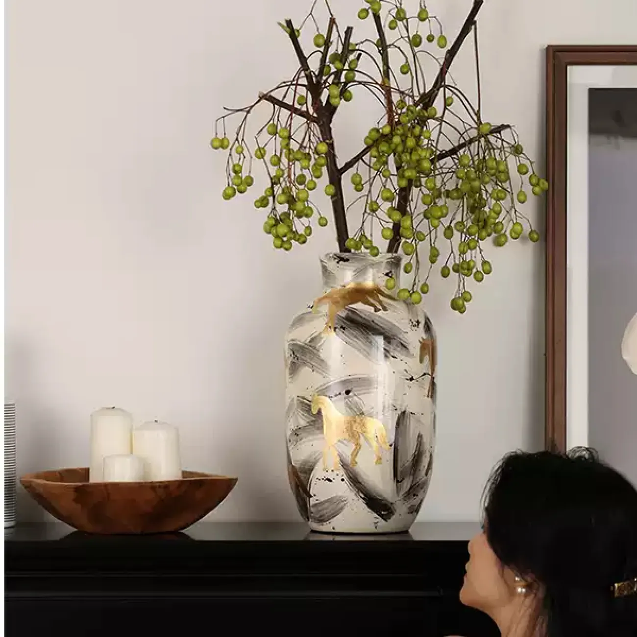 Роскошная настольная ваза "Золотой конь" Qiekoo из керамики VZ39694-32 Роскошная настольная ваза "Золотой конь" Qiekoo из керамики VZ39694-32