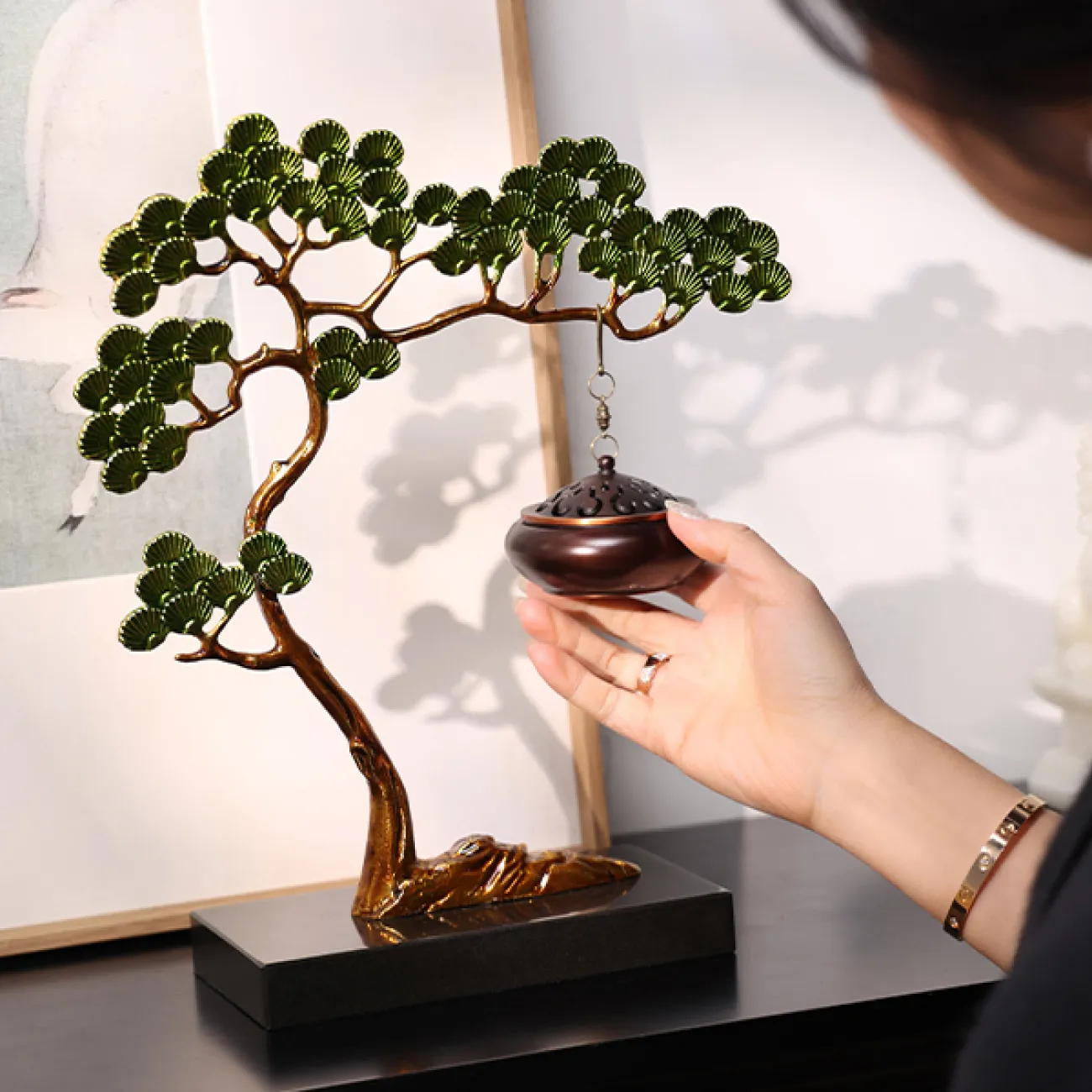 Оригинальная подвесная курильница для благовоний от Qiekoo из мрамора и меди SK39695-32 Оригинальная подвесная курильница для благовоний от Qiekoo из мрамора и меди SK39695-32