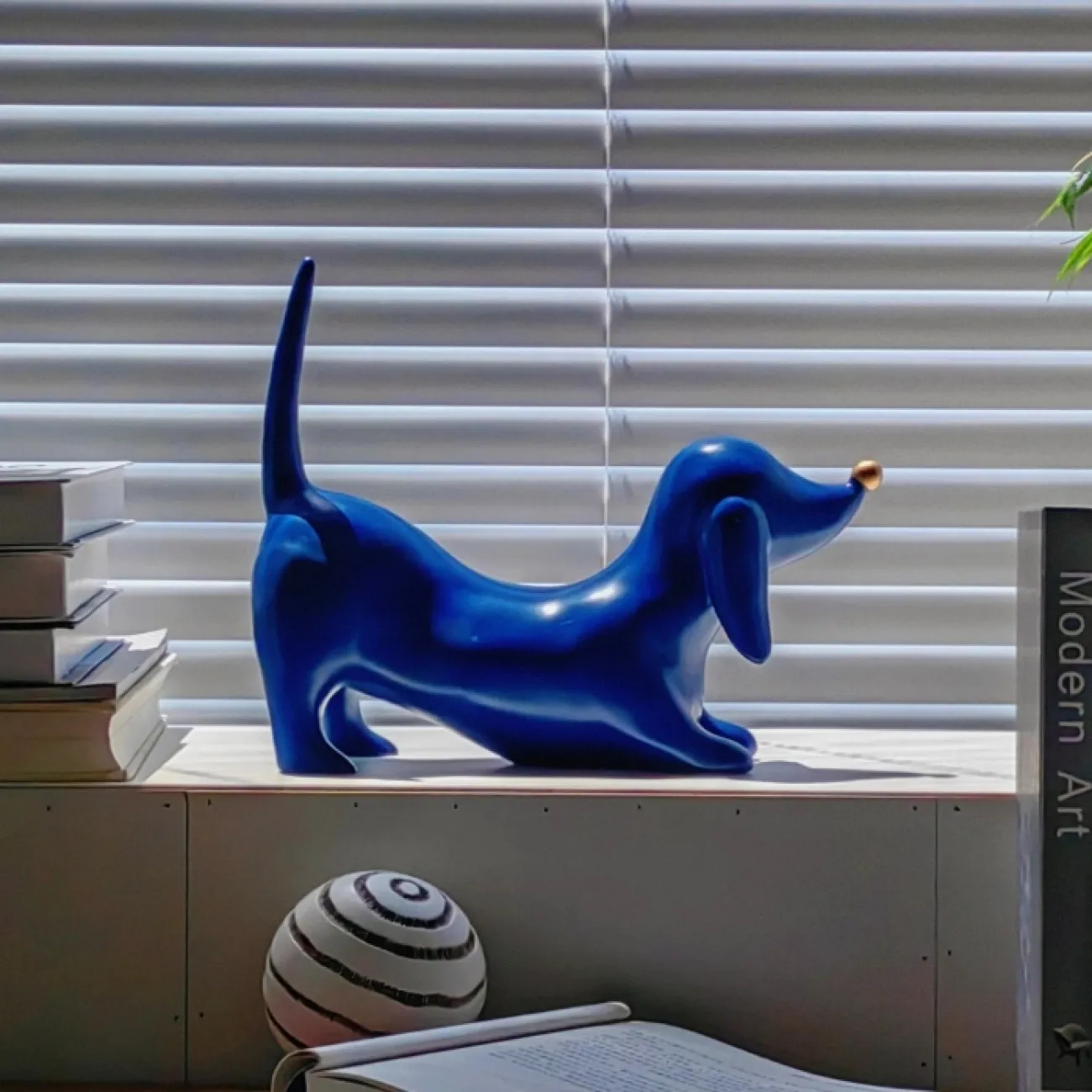 Оригинальная статуэтка "Бигль" от Qiekoo из смолы SK39697-32