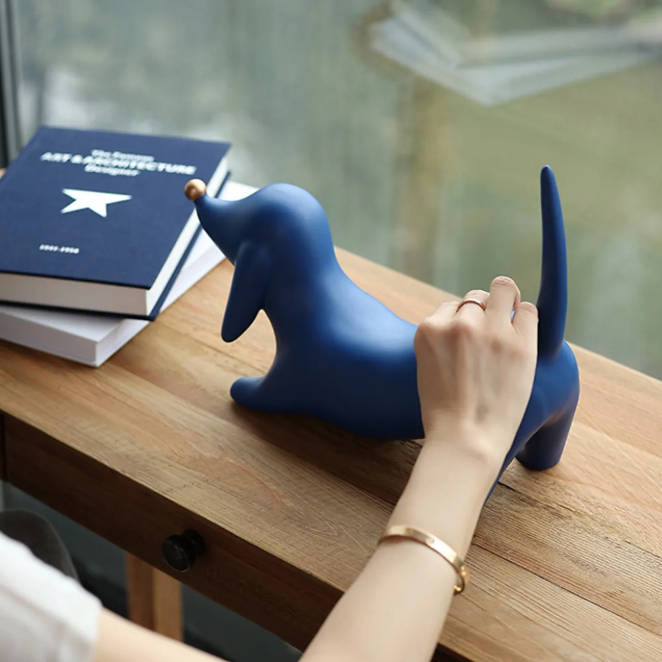 Оригинальная статуэтка "Бигль" от Qiekoo из смолы SK39697-32