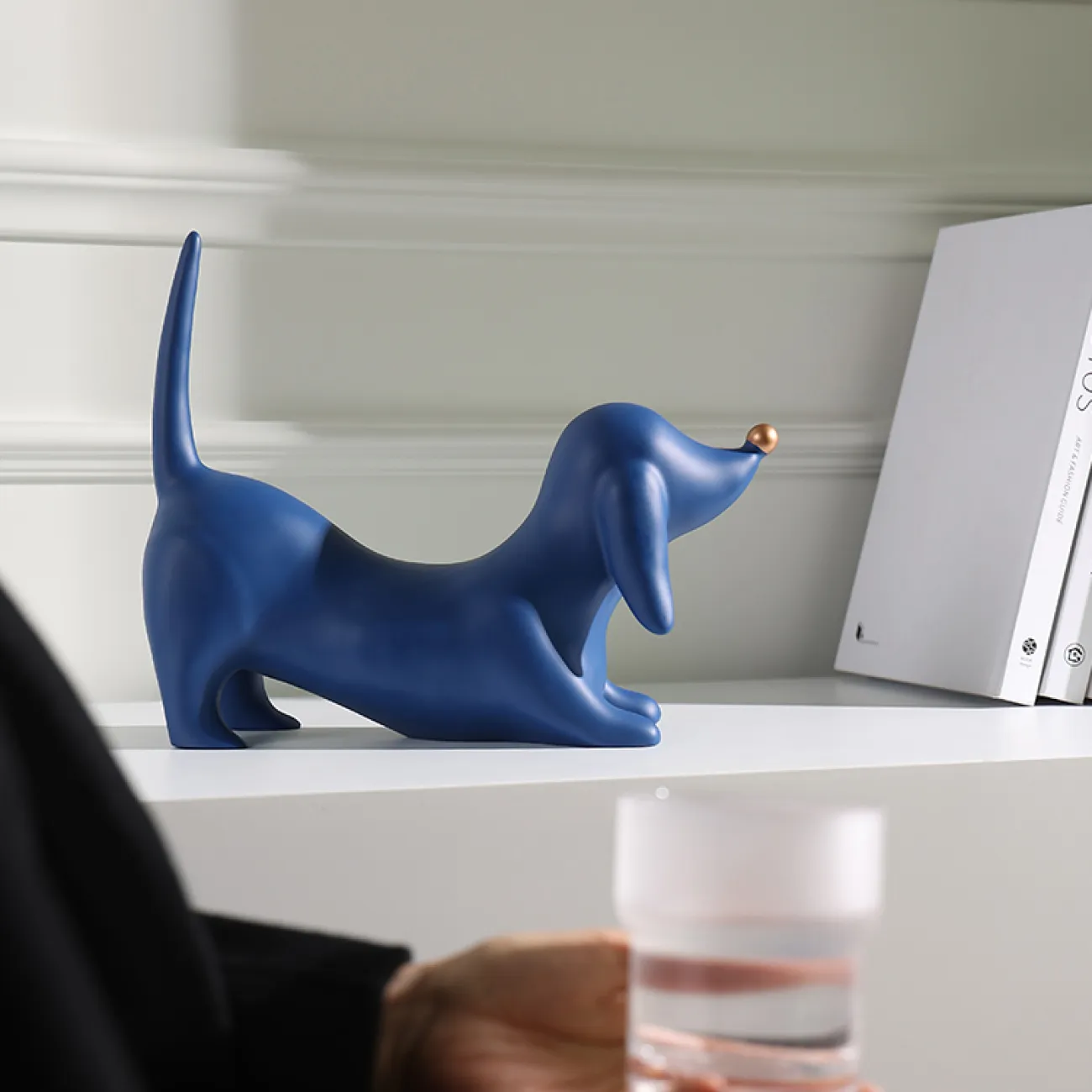 Оригинальная статуэтка "Бигль" от Qiekoo из смолы SK39697-32