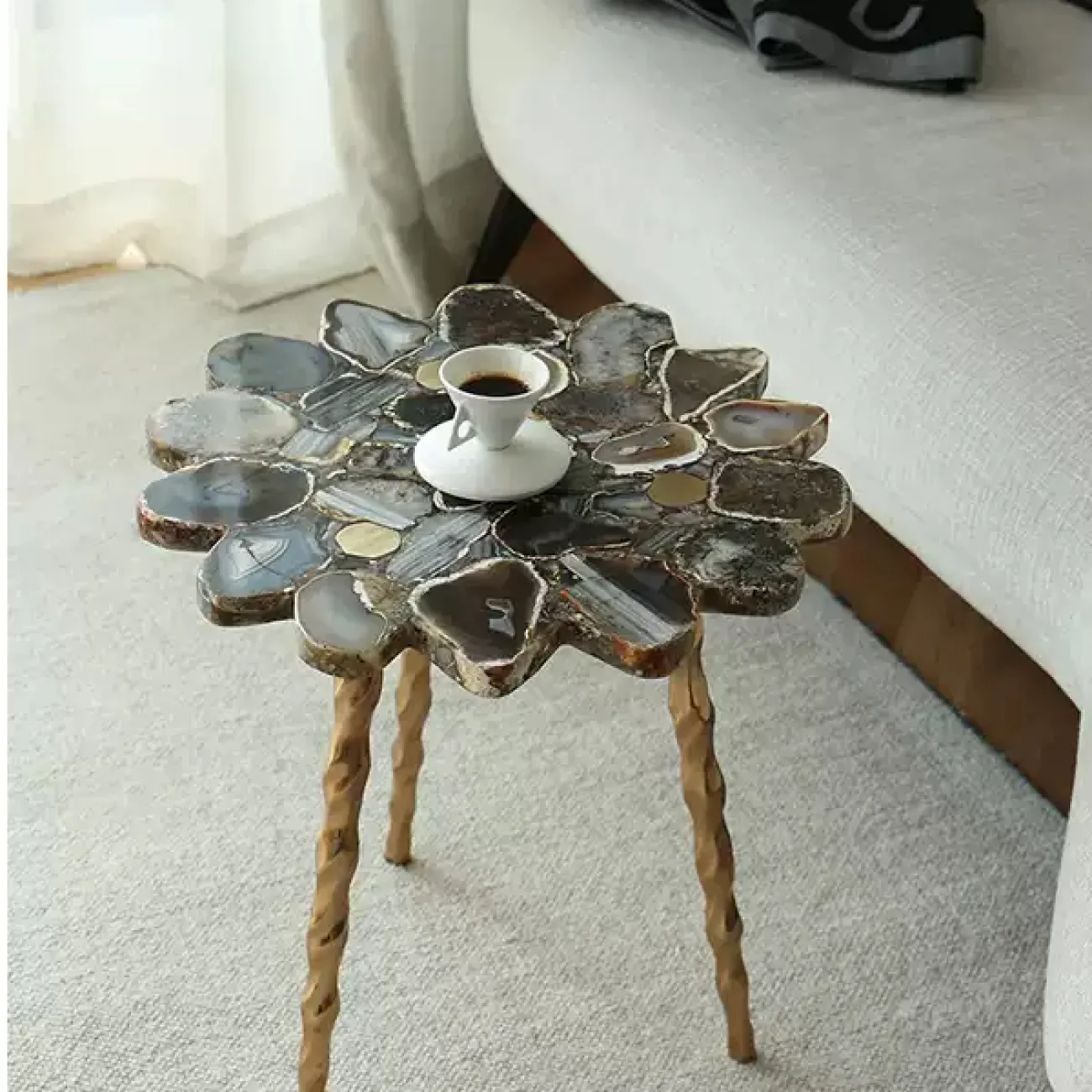 Роскошный журнальный столик Qiekoo из агата JS39699-32 Роскошный журнальный столик Qiekoo из агата JS39699-32