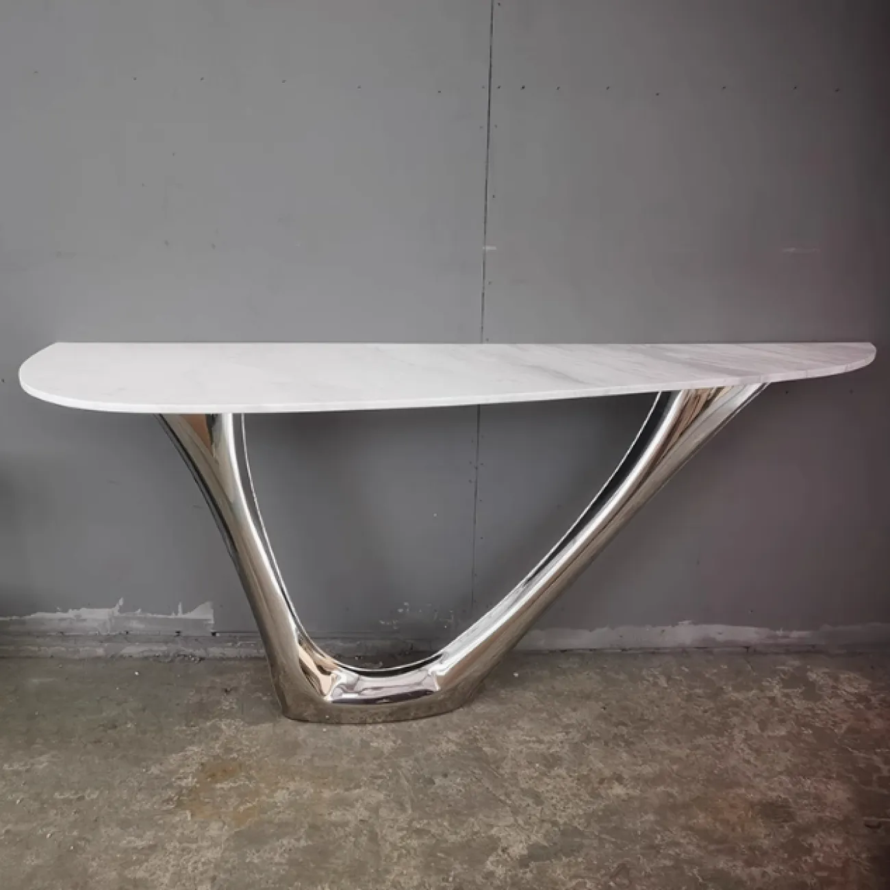 Стильный приставной столик Mozuo из металла и мрамора PS39702-32 Стильный приставной столик Mozuo из металла и мрамора PS39702-32