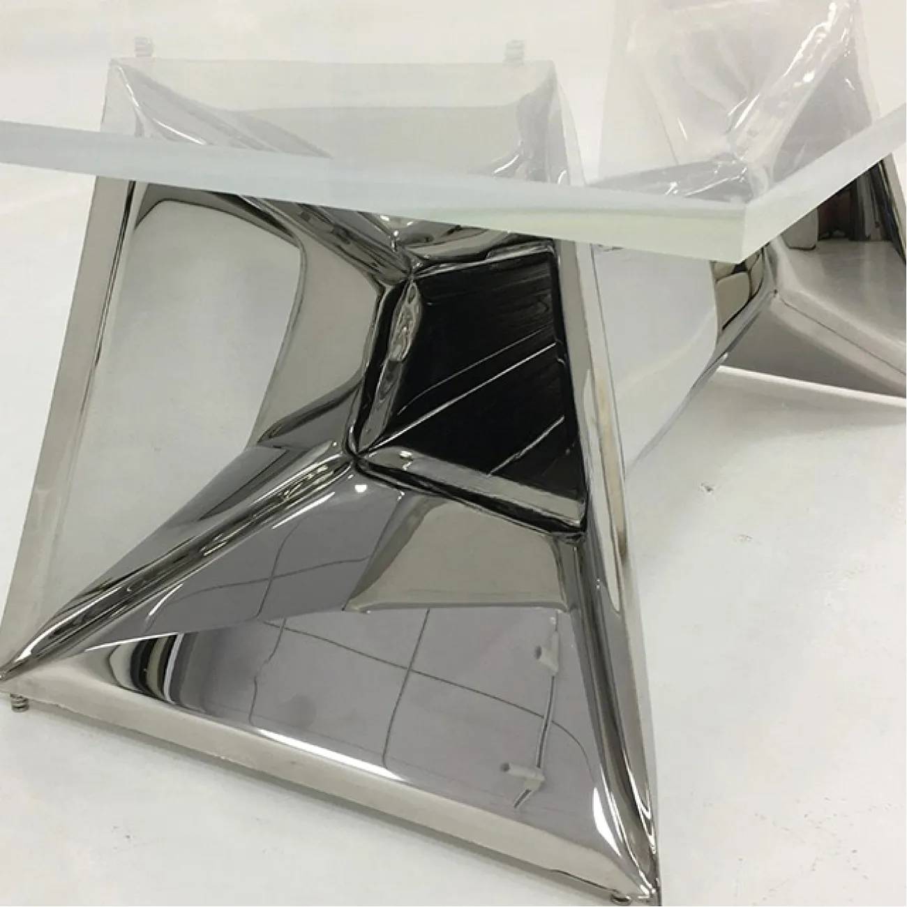 Большой обеденный стол Mozuo из стали, акрила и травертина OS39703-32