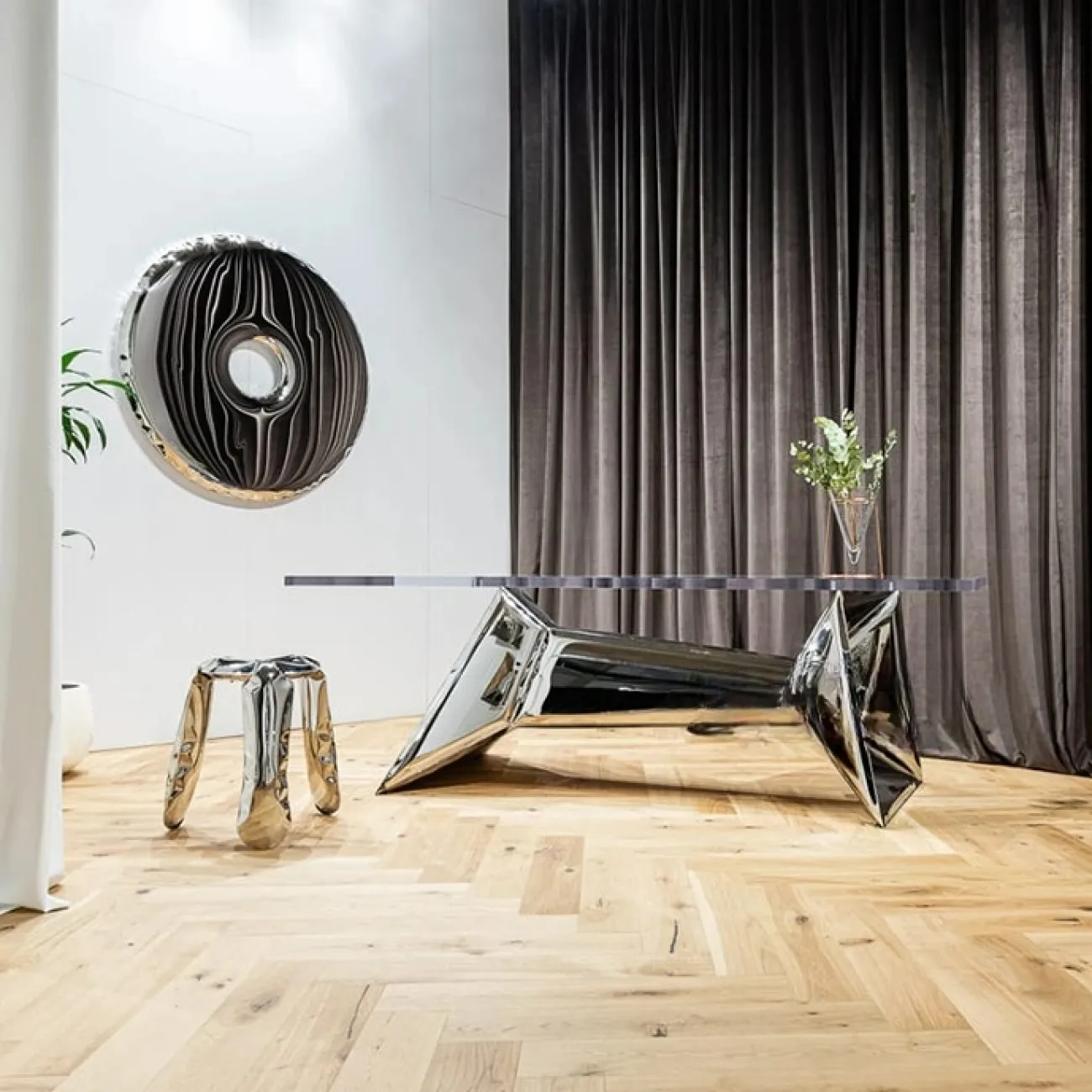 Большой обеденный стол Mozuo из стали, акрила и травертина OS39703-32