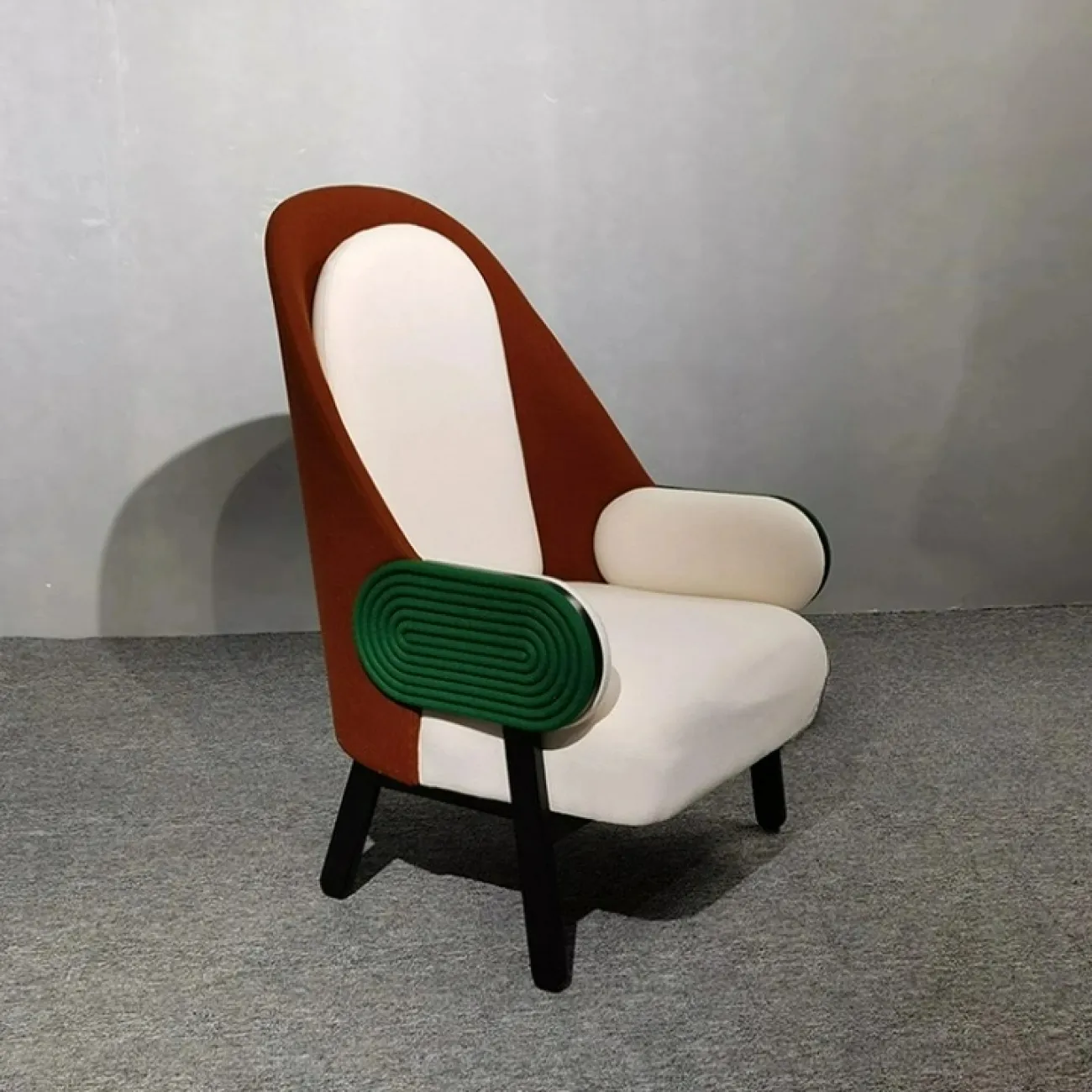 Стильное кресло Mozuo от LaLume из дерева и шерстяного флиса KR39712-32