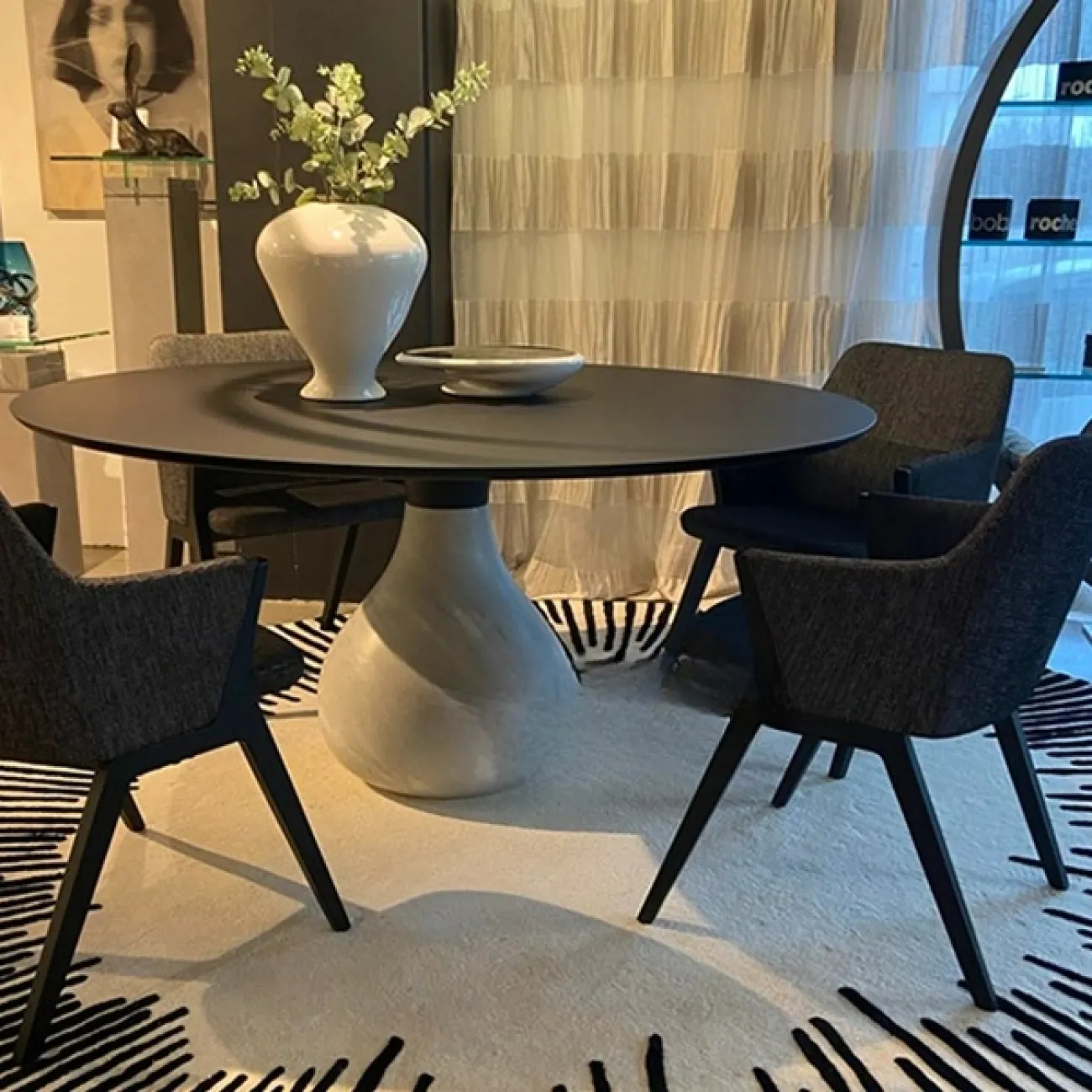 Роскошный обеденный стол Mozuo с мраморным подстольем OS39730-32 Роскошный обеденный стол Mozuo с мраморным подстольем OS39730-32