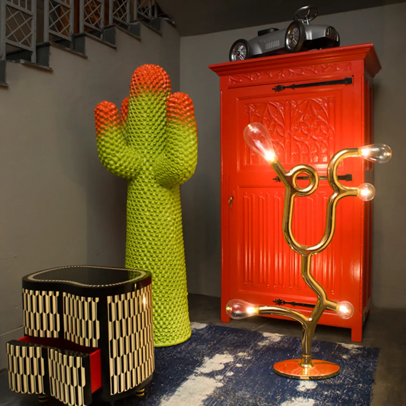 Оригинальная скульптура "Кактус" Mozuo из стеклопластика SK39734-32 Оригинальная скульптура "Кактус" Mozuo из стеклопластика SK39734-32