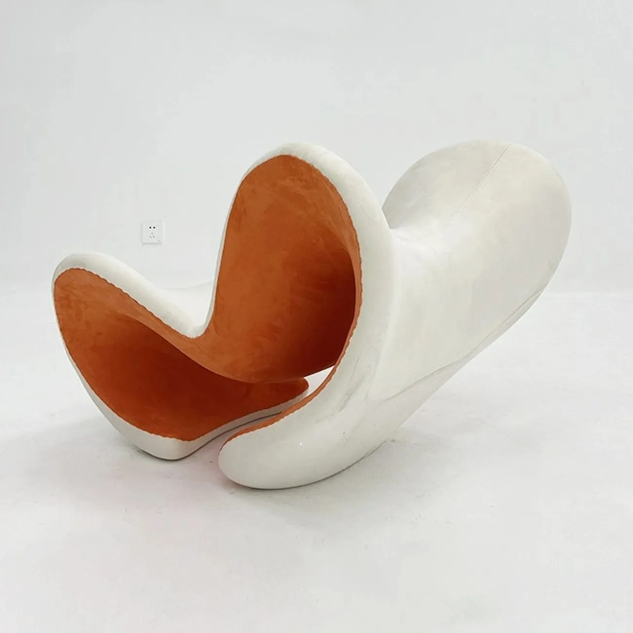 Оригинальное кресло Mozuo от LaLume без подлокотников KR39737-32