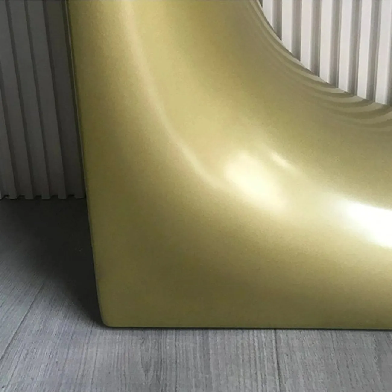 Оригинальный приставной столик Mozuo из стеклопластика и мрамора PS39755-32