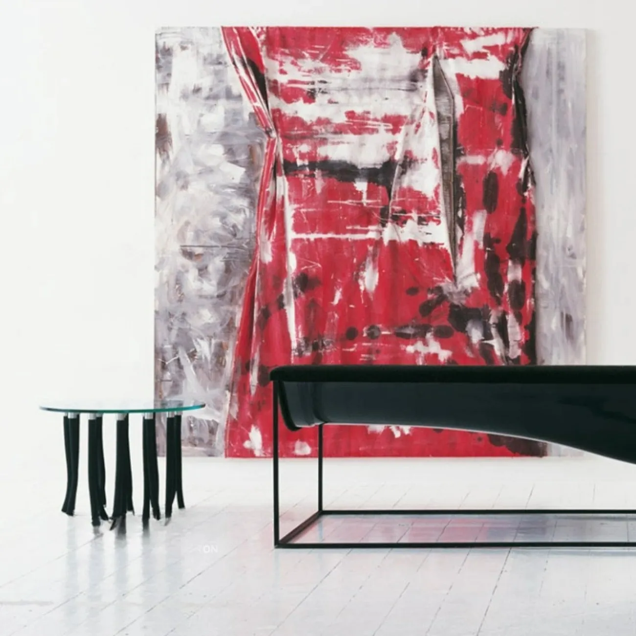 Необычный журнальный столик Mozuo со стеклянной столешницей JS39756-32