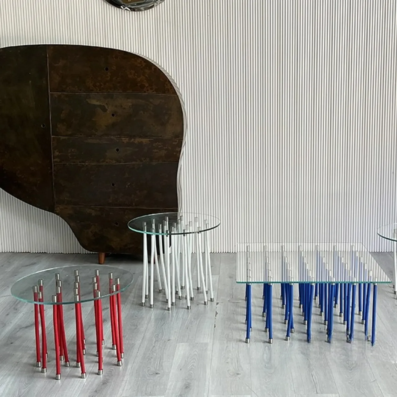 Необычный журнальный столик Mozuo со стеклянной столешницей JS39756-32