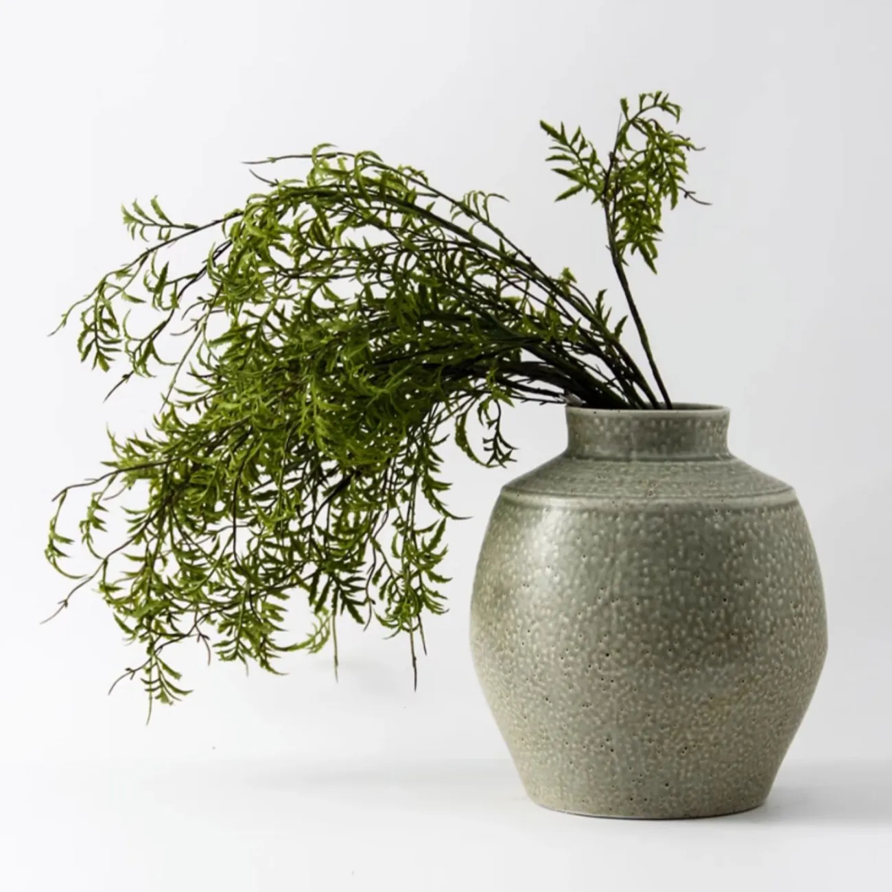 Элегантная настольная ваза OTEIZA из керамики VZ39783-32 Элегантная настольная ваза OTEIZA из керамики VZ39783-32