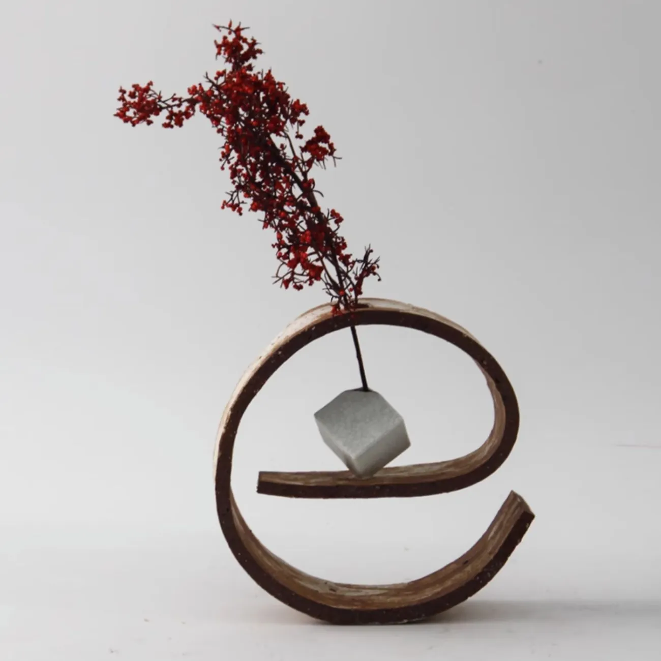 Декоративная настольная ваза OTEIZA из керамики VZ39784-32 Декоративная настольная ваза OTEIZA из керамики VZ39784-32