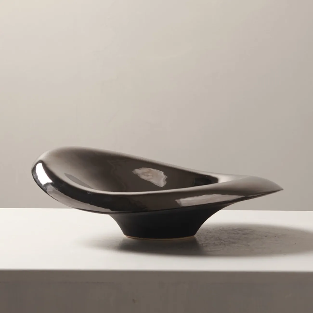 Декоративная вазочка OTEIZA из керамики VZ39788-32 Декоративная вазочка OTEIZA из керамики VZ39788-32