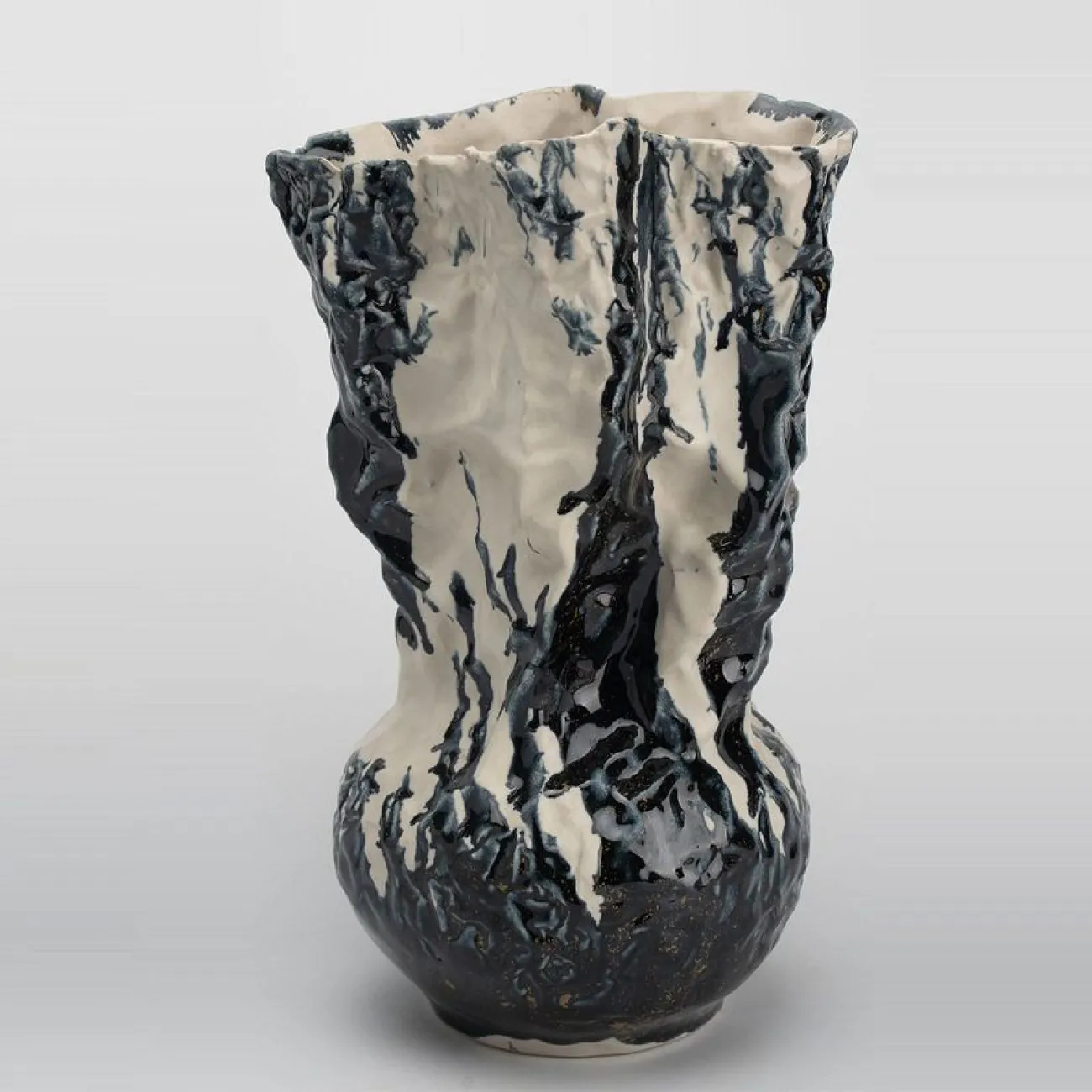 Оригинальная настольная ваза OTEIZA из керамики VZ39792-32