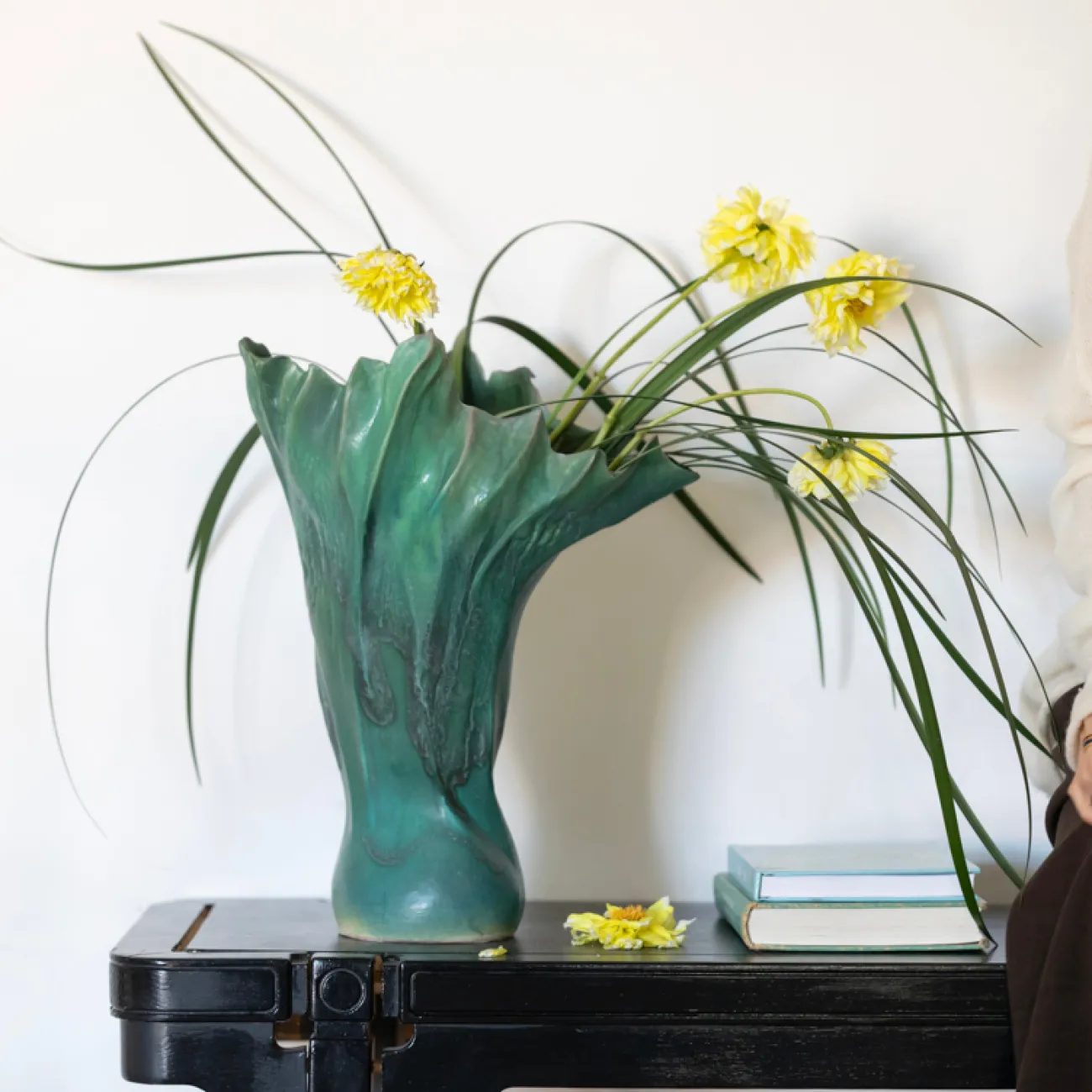 Оригинальная настольная ваза OTEIZA из керамики VZ39792-32