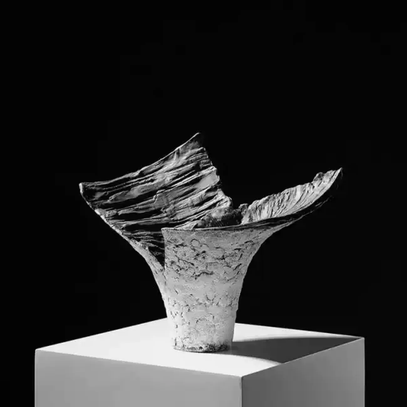 Элегантная настольная ваза OTEIZA из керамики VZ39795-32