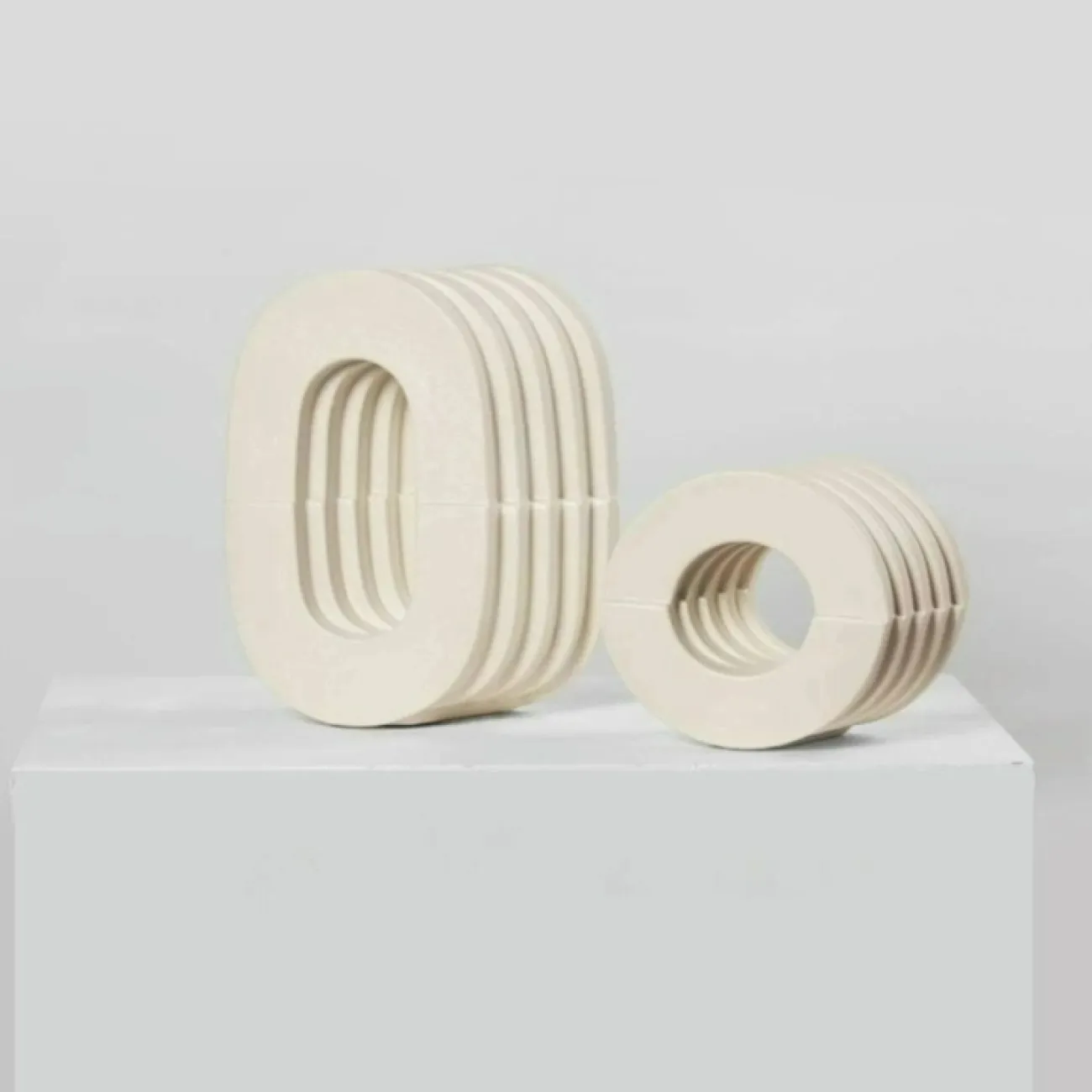 Необычная настольная ваза OTEIZA из керамики VZ39799-32