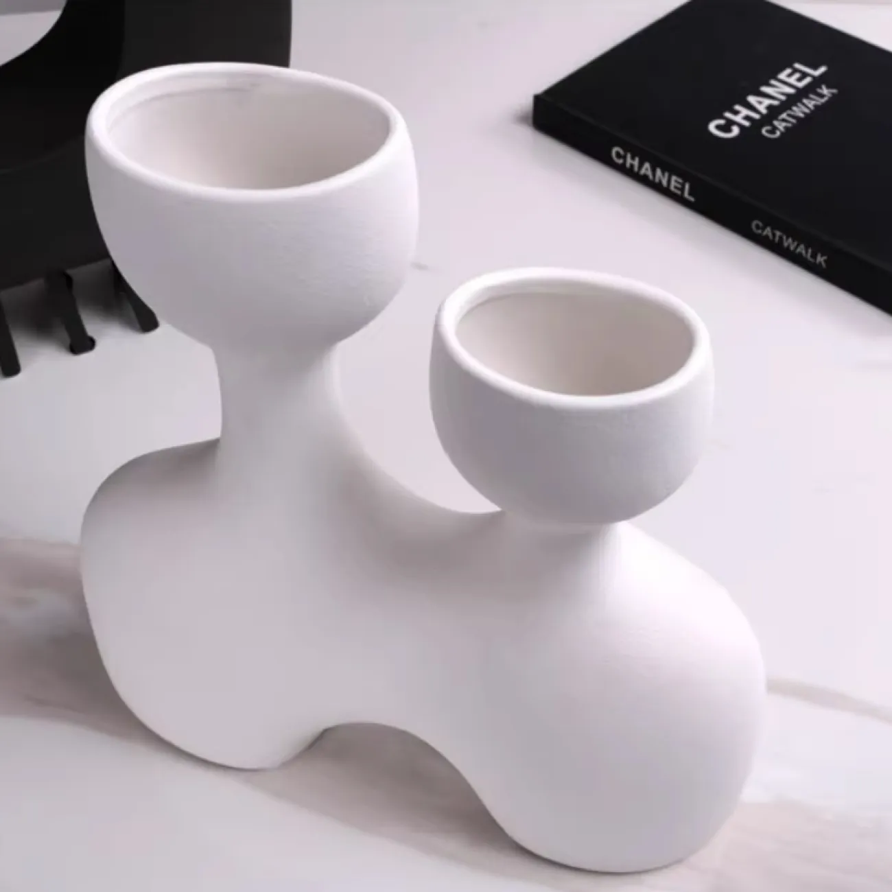 Оригинальная ваза OTEIZA из смолы VZ39817-32