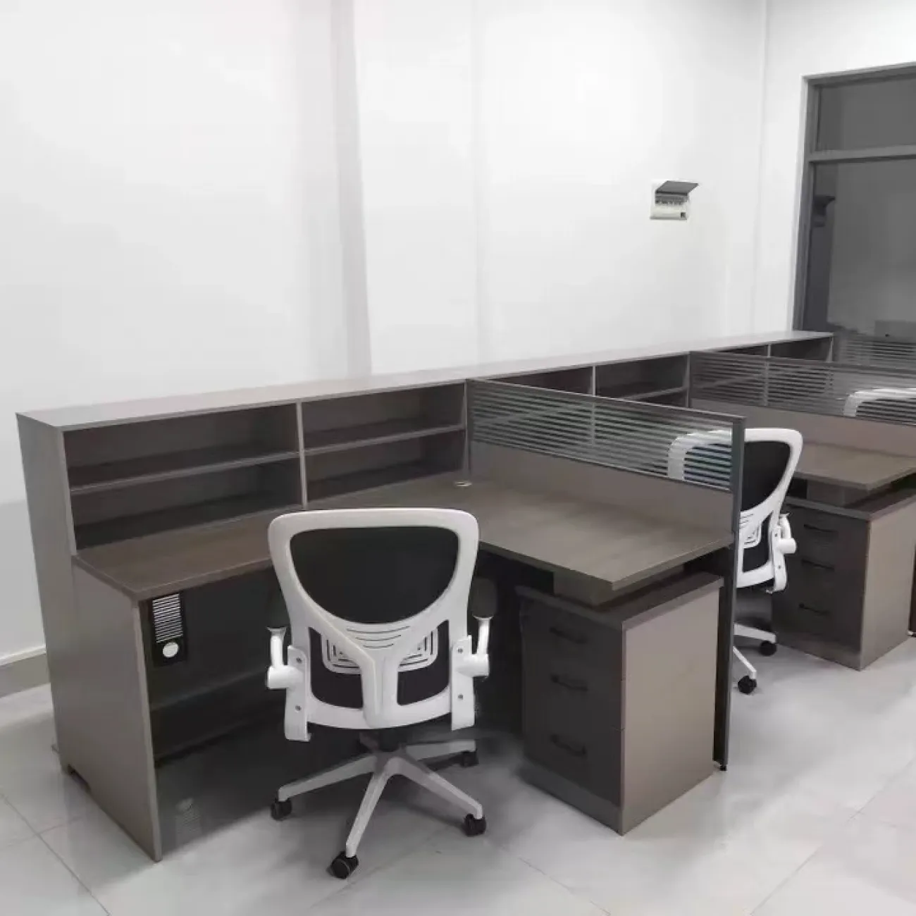 Практичный офисный стол Baishengfeng в разных вариантах OS39829-32