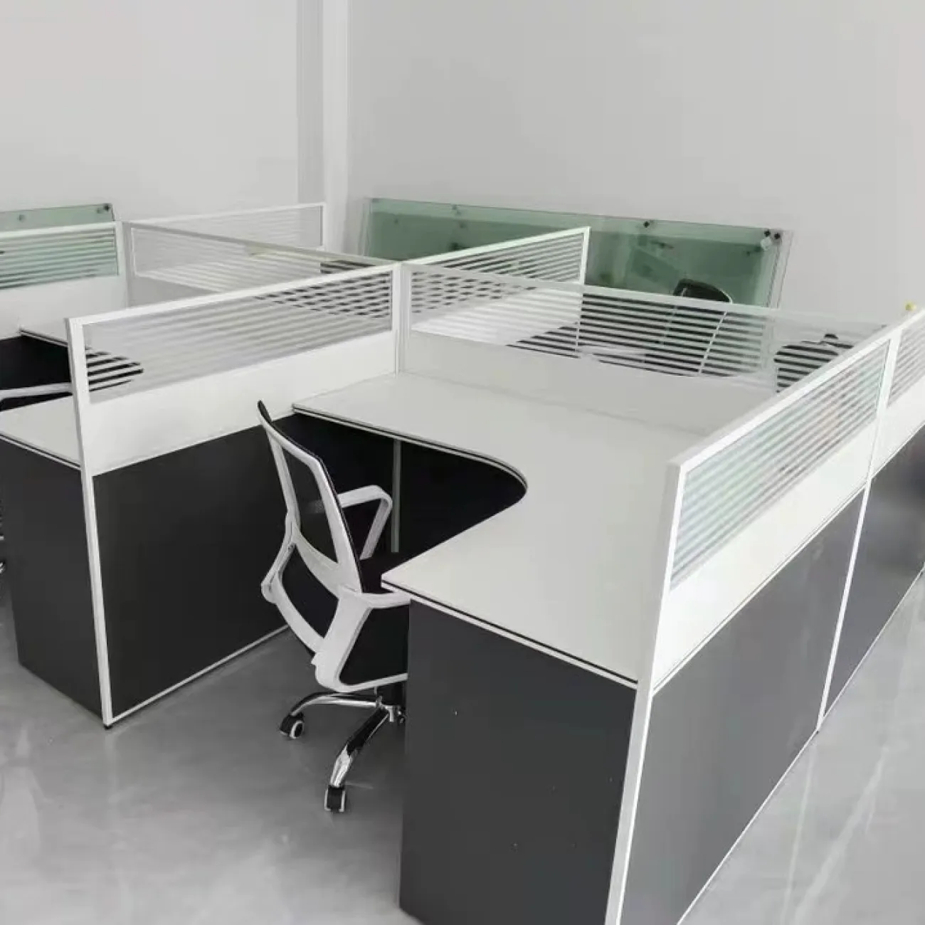 Базовый офисный стол Baishengfeng в разных вариантах OS39838-32